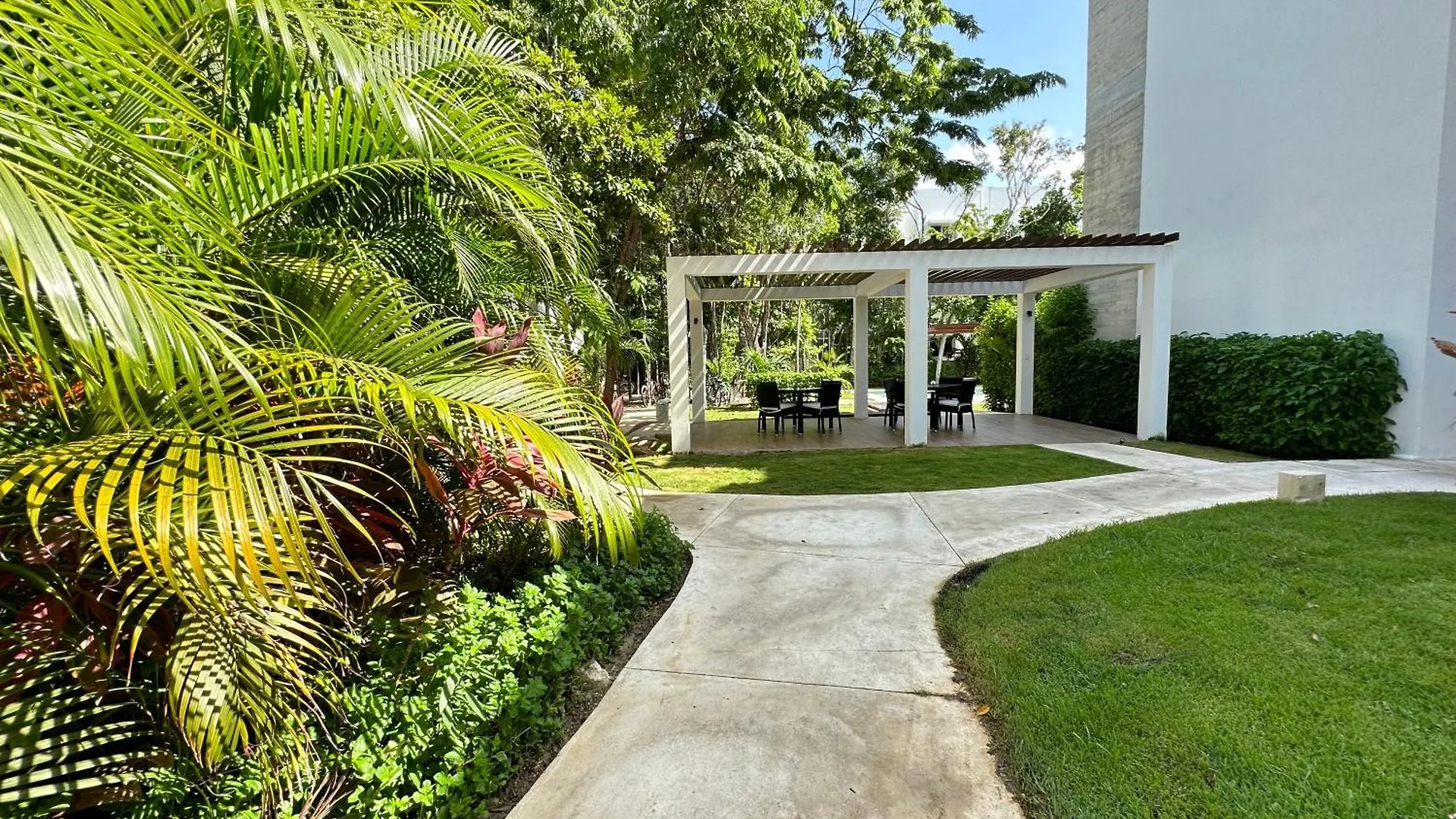 Cozy Stay In Tulum - Aldea Zama - 2 Pools, Gym & Palapa 0*,  Messico